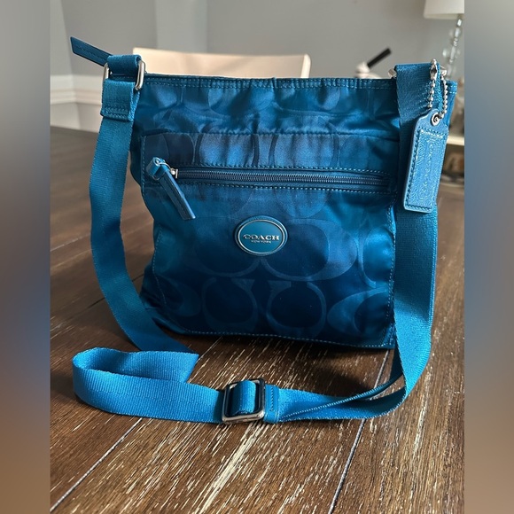 Coach signature logo cross body bag - Picture 10 of 13